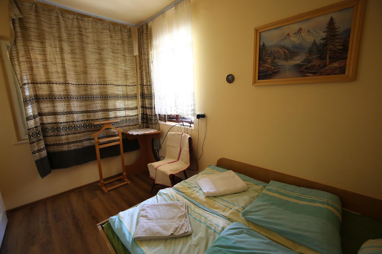 Pensiune Saroklak Sincraiu Exterior photo
